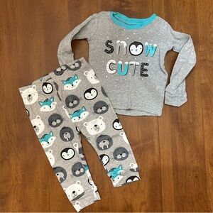 The Children’s Place Snow Cute Pajama set 3-6 months